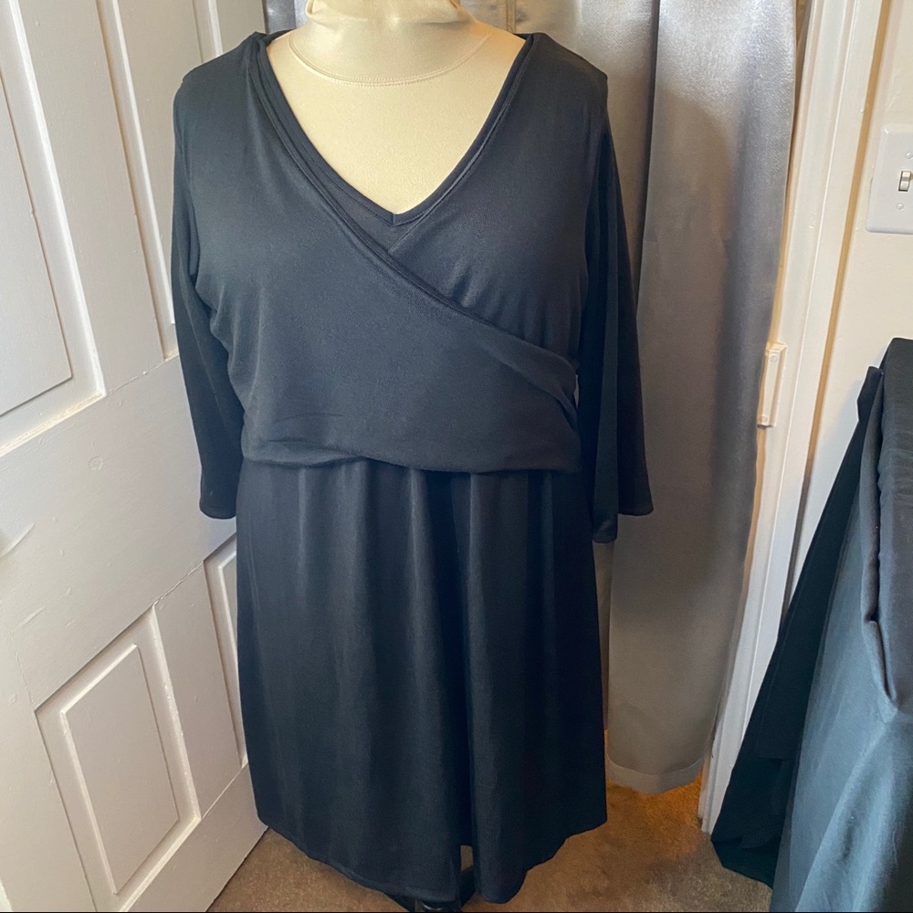 ✨parker & quinn black faux wrap dress✨